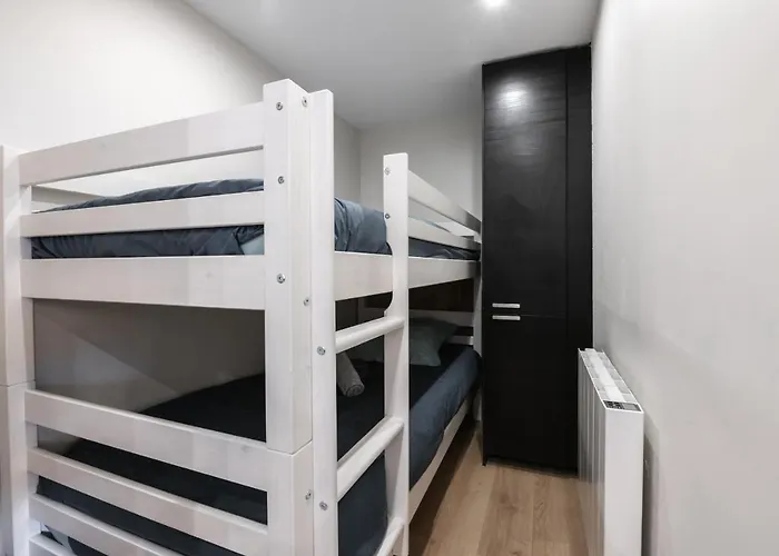 Appartement 2 Chambres Avec Balcon Et Parking